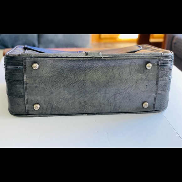 Samsonite Vintage Gray Soft Leather Luggage - Retro Suitcase 22” X 8” X 12” - Picture 7 of 8